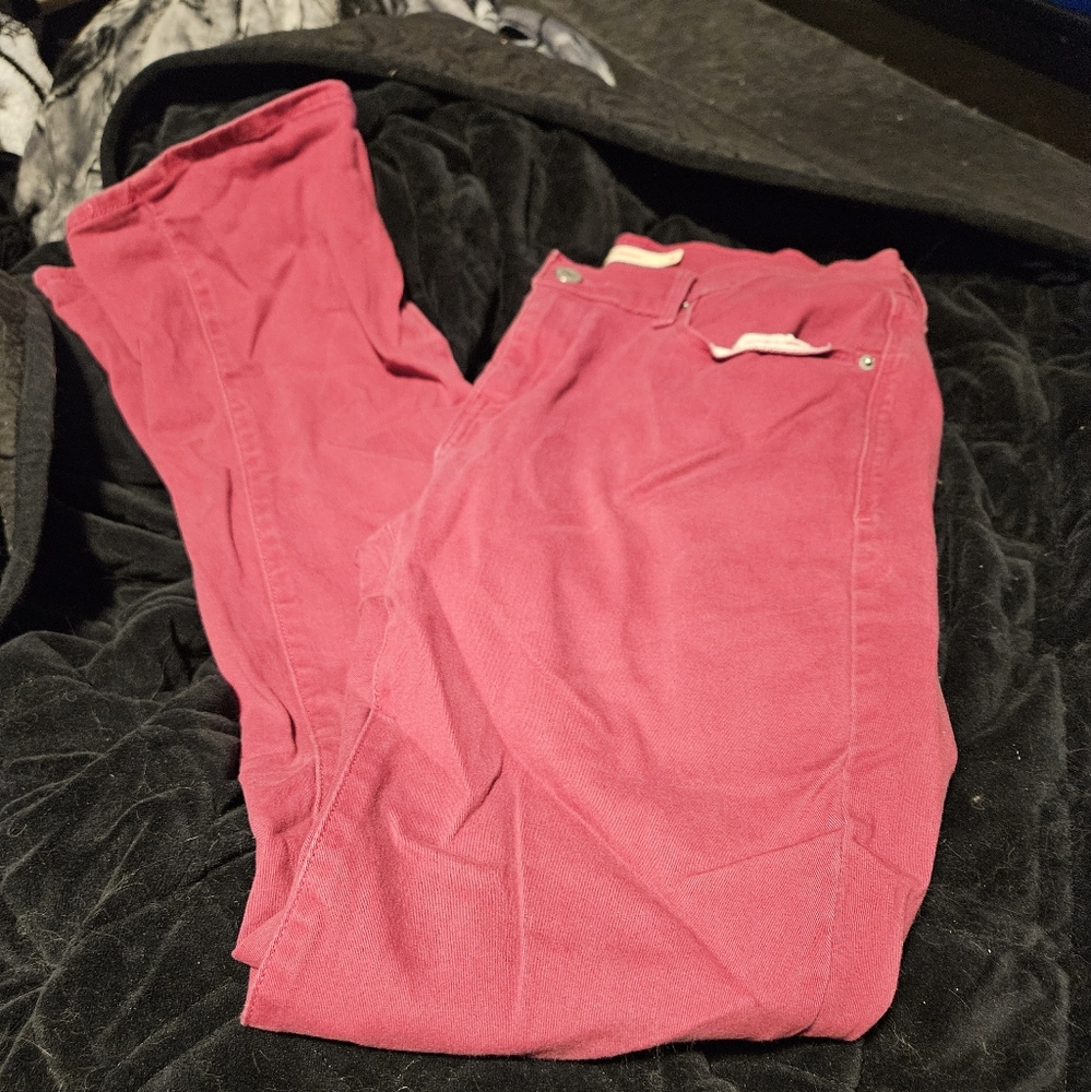 Women's Magenta Levis